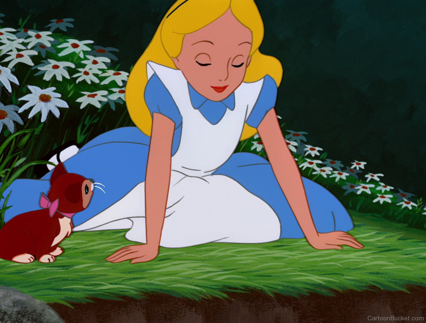 Алиса можно смешные. Алиса Дисней. Алиса в стране чудес из мультика. Алиса из страны чудес.