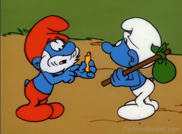 Papa Smurf Showing Magic Whistle To Dreamy