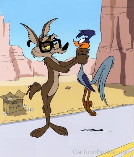 Wile.E Coyote Holding Road Runner From His Neck
