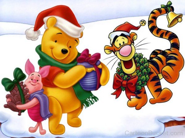 Tigger,Winnie And Piglet With Christmas Gifts