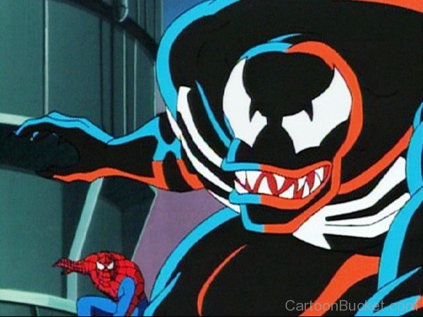 Spiderman Looking At Venom-bn808