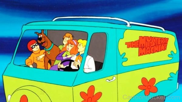Scooby Doo And His Family In Van