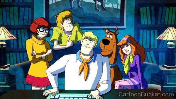 Scooby Doo Sitting With Family