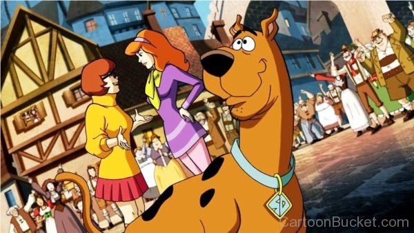 Scooby With Velma And Daphna